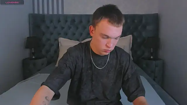 Derek Banville online show from 11/19/25, 12:38