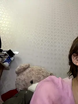 kitty-20x online show from 12/15/25, 01:15