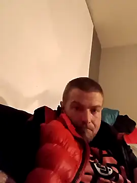 Snapshot of DadDDick925 chatting on 10/30/25, 07:21 DadDDick925 online show from 10/30/25, 07:21