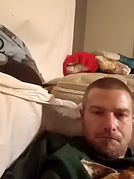 Snapshot of DadDDick925 chatting on 11/22/25, 10:47 DadDDick925 online show from 11/22/25, 10:47