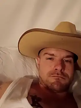 Snapshot of DadDDick925 chatting on 12/20/25, 03:41 DadDDick925 online show from 12/20/25, 03:41