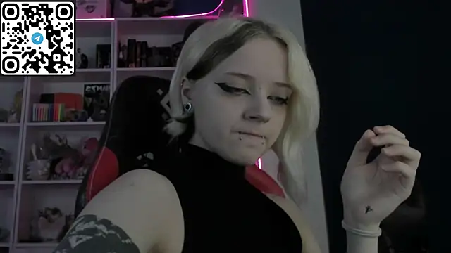 Holy Mistress S online show from 05/10/26, 08:41