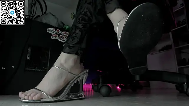 Holy Mistress S online show from 06/17/26, 07:22