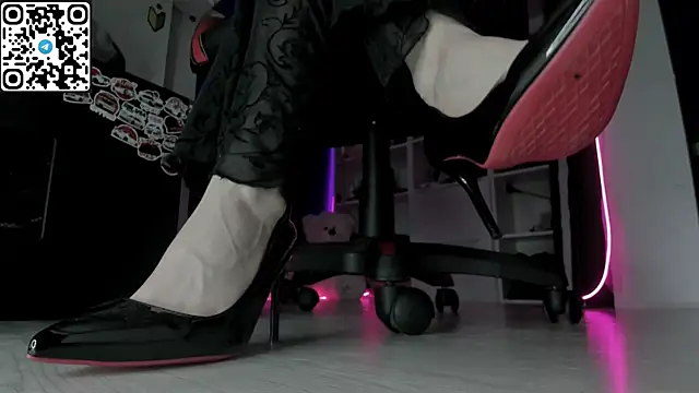 Holy Mistress S online show from 06/25/26, 07:35
