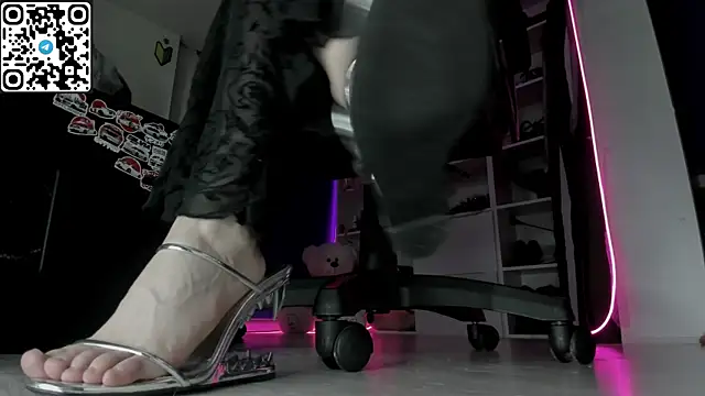 Holy Mistress S online show from 06/26/26, 07:57