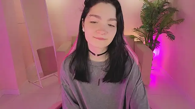 Snapshot of Linda_Sweetiest chatting on 12/04/25, 12:31 Linda Sweetiest online show from 12/04/25, 12:31