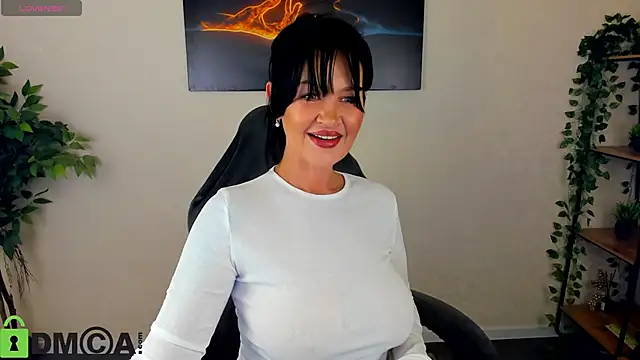 Snapshot of Sara_Devills chatting on 04/18/26, 08:40 Sara Devills online show from 04/18/26, 08:40