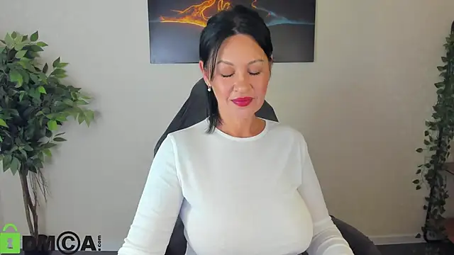 Sara Devills online show from 06/26/26, 01:10