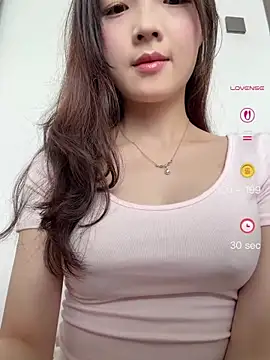 Snapshot of meimei_x chatting on 07/15/26, 04:18 meimei x online show from 07/15/26, 04:18