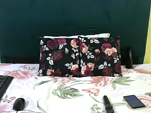 CherryZee online show from 11/08/25, 06:35