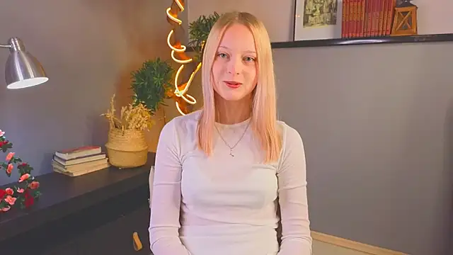 YungLyssy online show from 11/12/25, 03:29