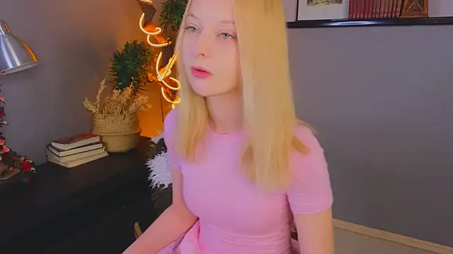 YungLyssy online show from 11/22/25, 03:05