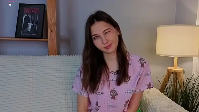 KateCahee online show from 11/25/25, 01:05