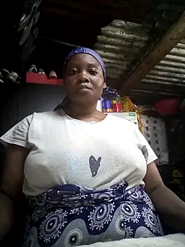 blackbeautyxx92 online show from 10/23/25, 07:18