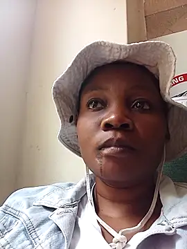 blackbeautyxx92 online show from 11/12/25, 08:15