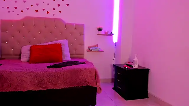 Snapshot of eimyy_rouse chatting on 03/03/26, 07:53 eimyy rouse online show from 03/03/26, 07:53