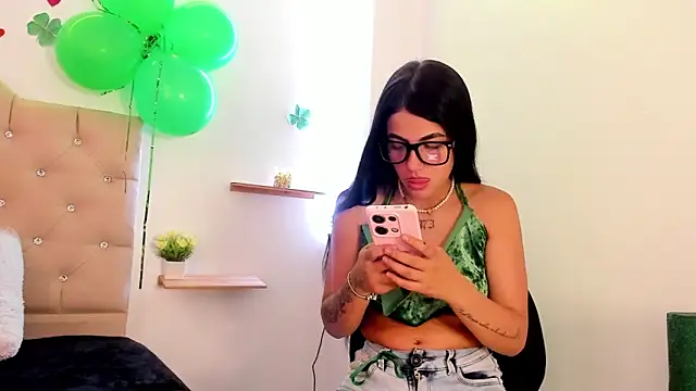 Snapshot of eimyy_rouse chatting on 03/17/26, 08:45 eimyy rouse online show from 03/17/26, 08:45