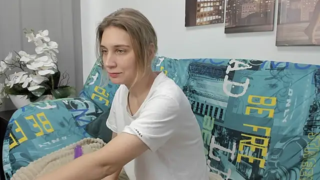 Tenderly Sophie online show from 12/05/25, 01:25