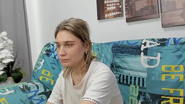 Snapshot of Tenderly_Sophie chatting on 02/13/26, 08:21 Tenderly Sophie online show from 02/13/26, 08:21