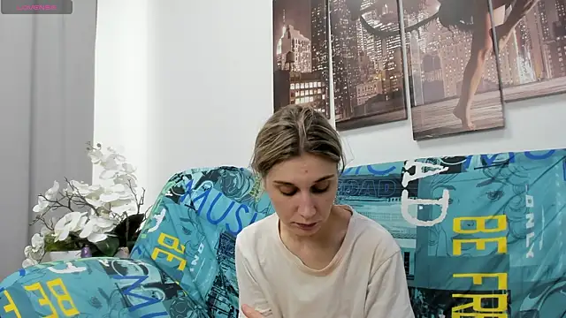 Tenderly Sophie online show from 04/24/26, 01:24