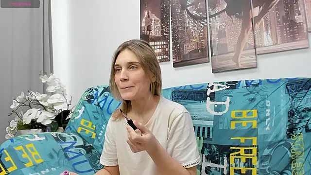 Tenderly Sophie online show from 04/26/26, 01:14