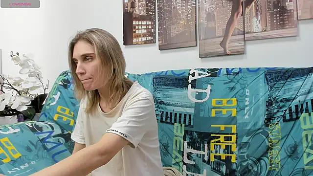 Tenderly Sophie online show from 04/28/26, 03:55