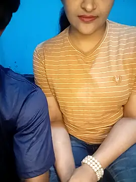 CoupleShow 432 online show from 11/17/25, 02:23