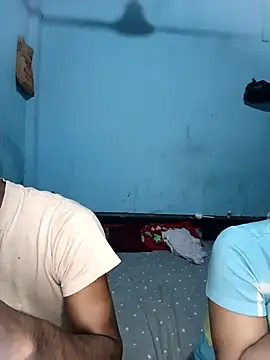 Snapshot of CoupleShow_432 chatting on 11/20/25, 11:54 CoupleShow 432 online show from 11/20/25, 11:54