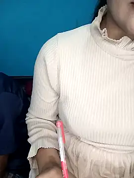 Snapshot of CoupleShow_432 chatting on 11/25/25, 04:51 CoupleShow 432 online show from 11/25/25, 04:51