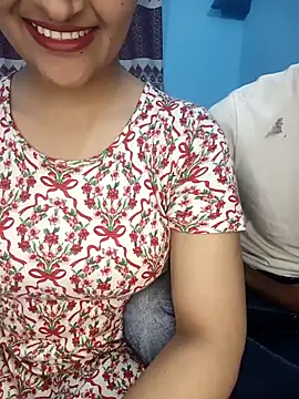 Snapshot of CoupleShow_432 chatting on 12/17/25, 04:57 CoupleShow 432 online show from 12/17/25, 04:57