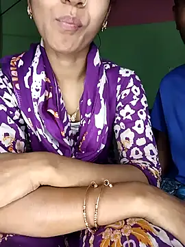 Snapshot of CoupleShow_432 chatting on 02/17/26, 03:19 CoupleShow 432 online show from 02/17/26, 03:19