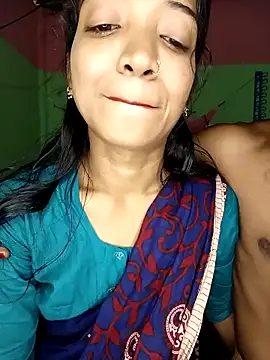 Snapshot of CoupleShow_432 chatting on 04/02/26, 07:06 CoupleShow 432 online show from 04/02/26, 07:06