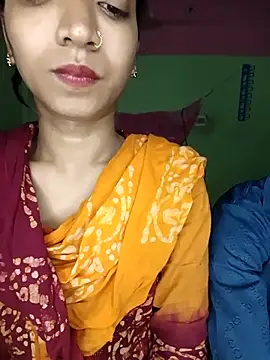 Snapshot of CoupleShow_432 chatting on 04/05/26, 10:12 CoupleShow 432 online show from 04/05/26, 10:12