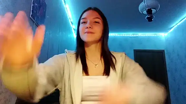 Beauty miIa online show from 10/27/25, 04:55