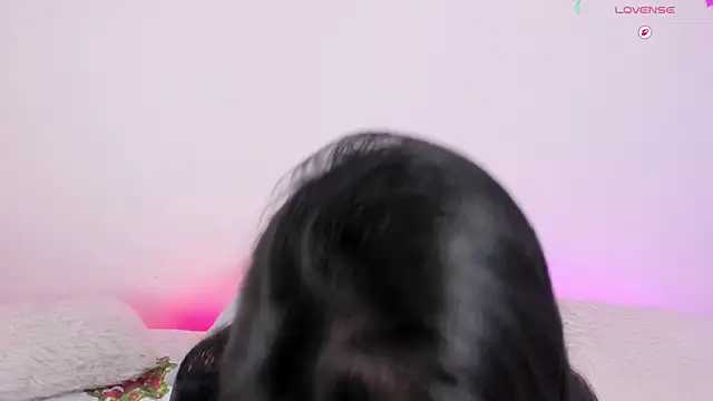 Sophie Duarte online show from 12/15/25, 05:23