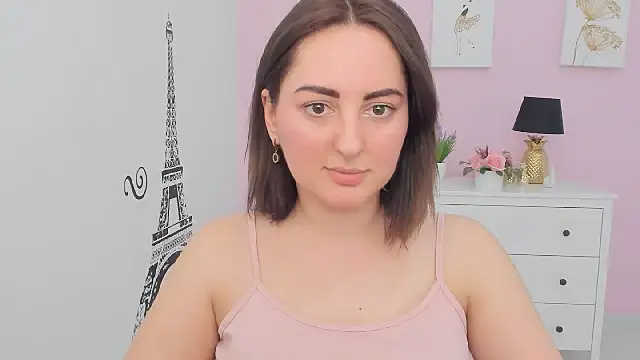 Snapshot of NoraSimons chatting on 03/12/26, 01:39 NoraSimons online show from 03/12/26, 01:39