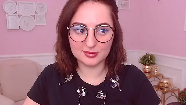 Snapshot of NoraSimons chatting on 03/18/26, 05:21 NoraSimons online show from 03/18/26, 05:21