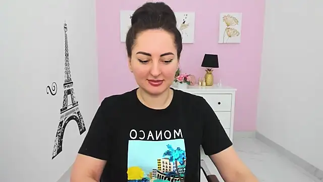 Snapshot of NoraSimons chatting on 03/22/26, 05:44 NoraSimons online show from 03/22/26, 05:44