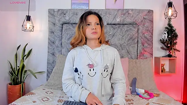 Amatista desire online show from 11/28/25, 12:19