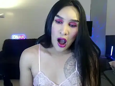 Snapshot of KeraMitenaa chatting on 05/12/26, 09:39 KeraMitenaa online show from 05/12/26, 09:39