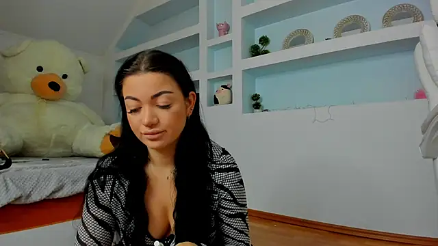 juliexxx online show from 05/20/26, 03:56