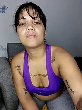 Snapshot of tattyHot95 chatting on 01/06/26, 01:48 tattyHot95 online show from 01/06/26, 01:48