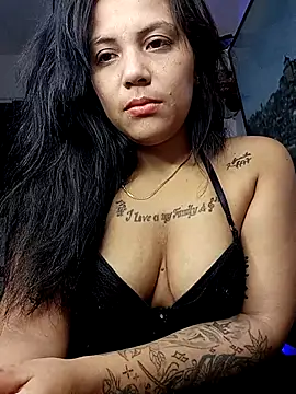 Snapshot of tattyHot95 chatting on 02/11/26, 01:05 tattyHot95 online show from 02/11/26, 01:05