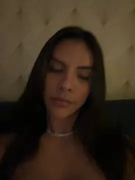 Snapshot of Thaylla_sophiiia chatting on 07/19/26, 04:44 Thaylla sophiiia online show from 07/19/26, 04:44