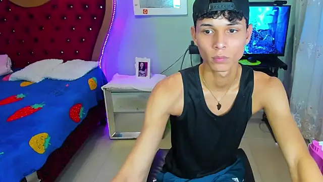 Snapshot of boyswantingplay chatting on 03/09/26, 10:25 boyswantingplay online show from 03/09/26, 10:25