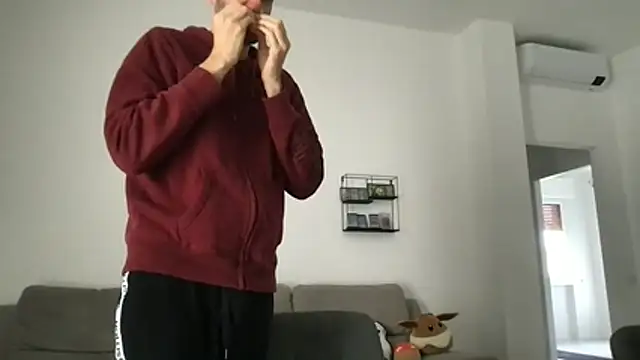 Snapshot of LukaShyGuy chatting on 11/19/25, 08:14 LukaShyGuy online show from 11/19/25, 08:14