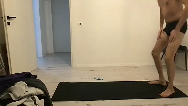 Snapshot of LukaShyGuy chatting on 11/25/25, 06:30 LukaShyGuy online show from 11/25/25, 06:30