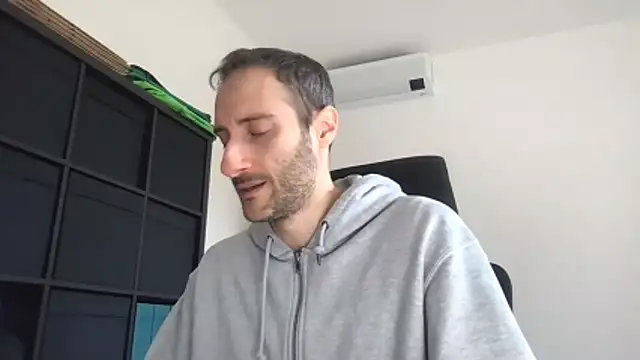 Snapshot of LukaShyGuy chatting on 01/07/26, 11:34 LukaShyGuy online show from 01/07/26, 11:34