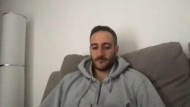 Snapshot of LukaShyGuy chatting on 02/06/26, 12:41 LukaShyGuy online show from 02/06/26, 12:41