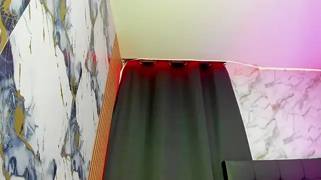 Snapshot of Scarlet_DLuce chatting on 03/09/26, 09:02 Scarlet DLuce online show from 03/09/26, 09:02